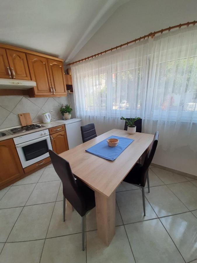 Apartments Ivanka Starigrad Paklenica Exterior foto